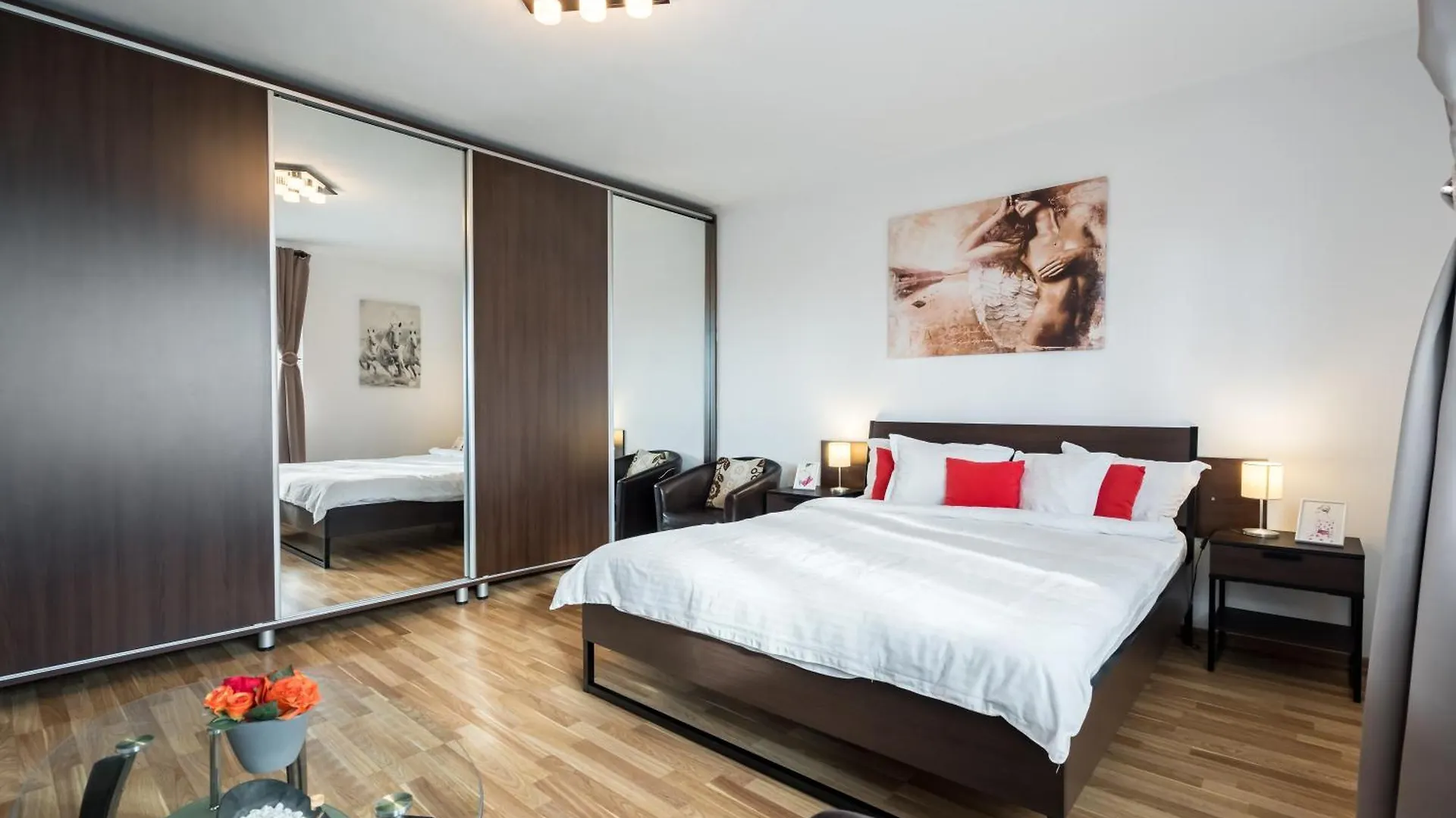 Studio 37 By Mrg Apartments Bucureşti
